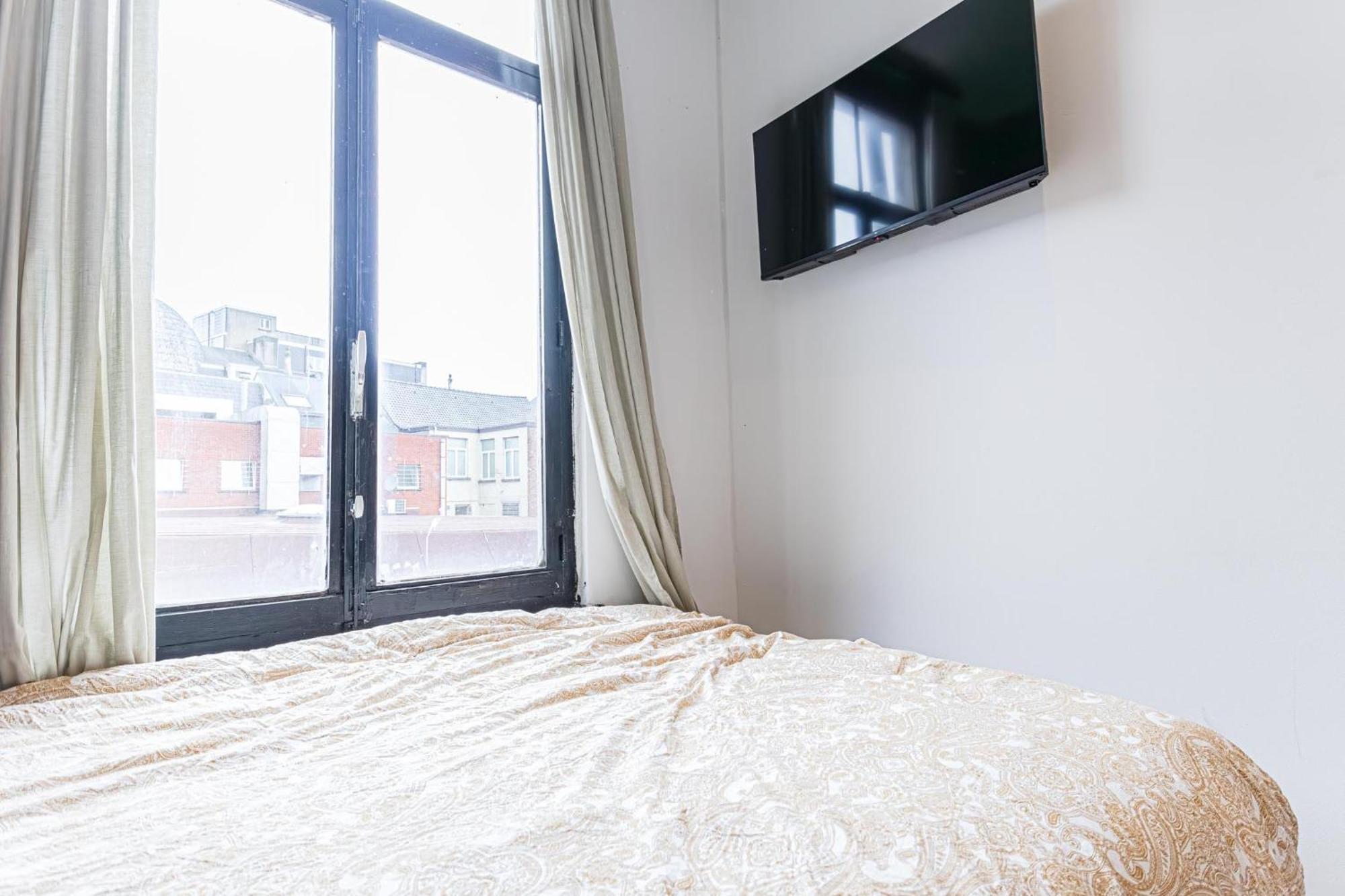 Spacious Shared 5Br Apt In The Heart Of Gent Exterior photo